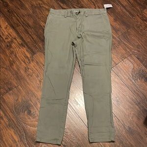 NWT Men's Old Navy  Olive Pants 34X30